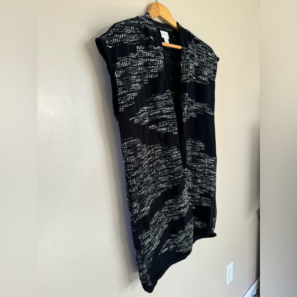 SALE! B/W Chico’s Knit Sleeveless Open Vest Size 2 (12) EUC - Picture 3 of 6